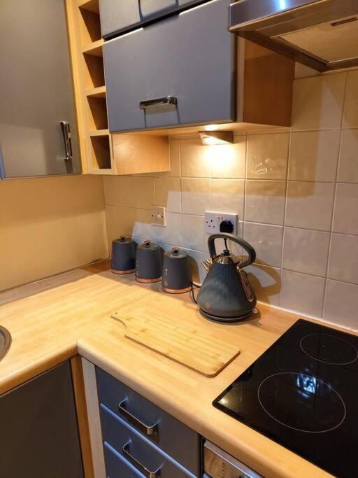Cosy Central Modern Apartment ナントウィッチ エクステリア 写真