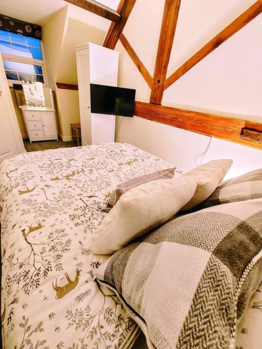 Cosy Central Modern Apartment ナントウィッチ エクステリア 写真
