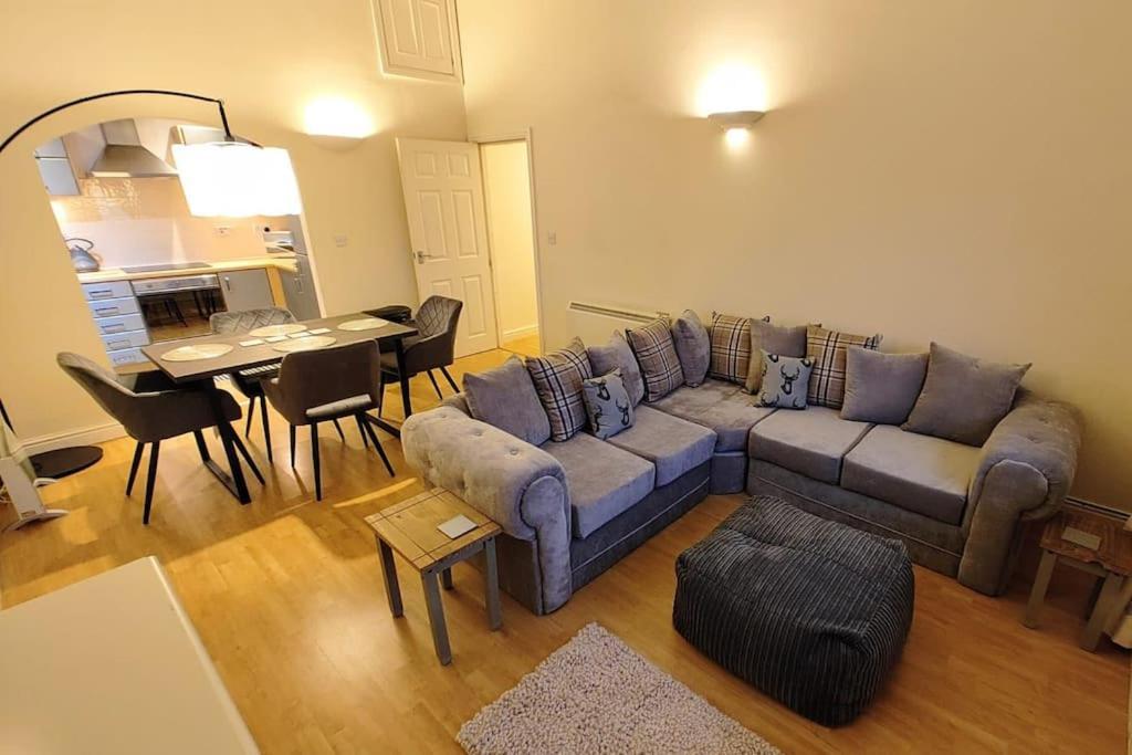 Cosy Central Modern Apartment ナントウィッチ エクステリア 写真